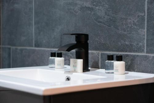 Peterborough Apartamento | Spacious & Stylish Self Contained Studio Apartments