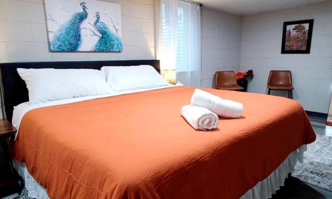 Indianapolis Apartamento | Spacious Suite Close to Downtown Indy/King Bed