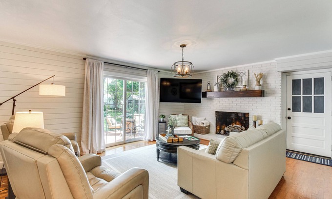 Greenville - Spartanburg Casa | Spacious Taylors Home ~ 5 Mi to Dtwn Greenville!
