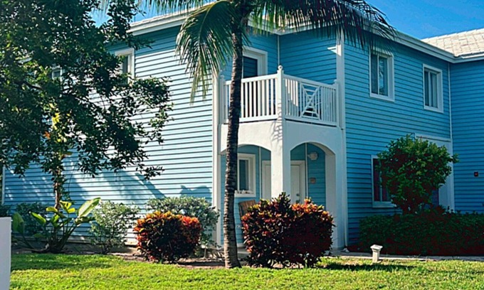 North Bimini Casa | 🏝️ Spacious 2-Bedroom Townhouse with Private Balconies & Backyard BBQ,
