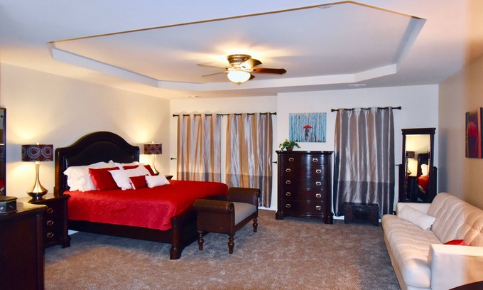 Cumming Casa | Spacious Townhouse w/Oversized Master BD near Halcyon - Great for Families