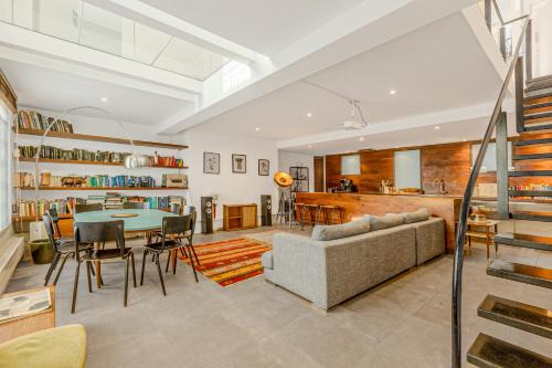 Notting Dale Apartamento | Spacious & Tranquil 2BR Maisonette in Notting Hill