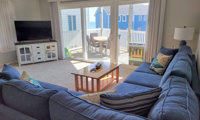 Indian Beach Condominio | Spacious, Two Bedroom Condo at the Center of the Crystal Coast