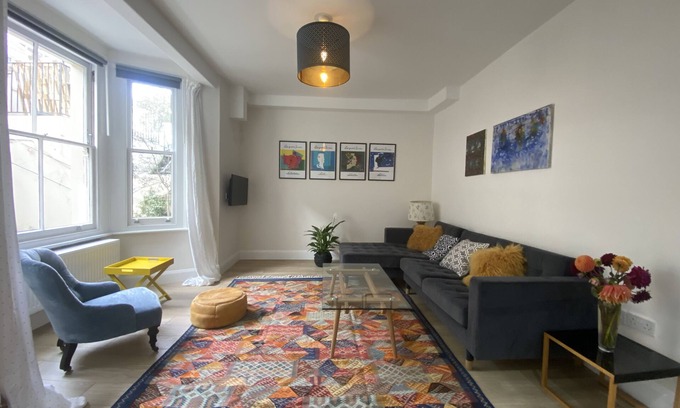 Harrow Road Apartamento | Spacious Two Bedroom flat in Maida Vale