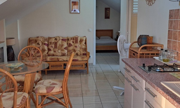 Belcourt Apartamento | Spacious two-room apartment in Baie-Mahault