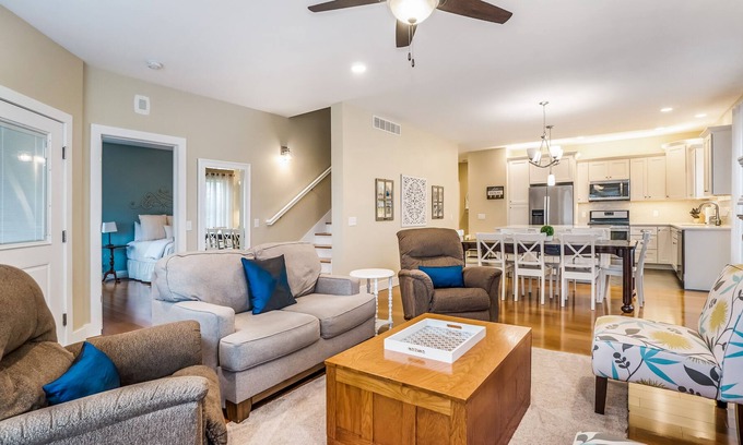 Miami Park Casa | Spacious, two-story home with WiFi, central AC, gas fireplace, & loft game room