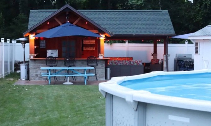Geneva Casa | Spacious unique property with 4.5 bedrooms in Geneva.WiFi handicapped accessible