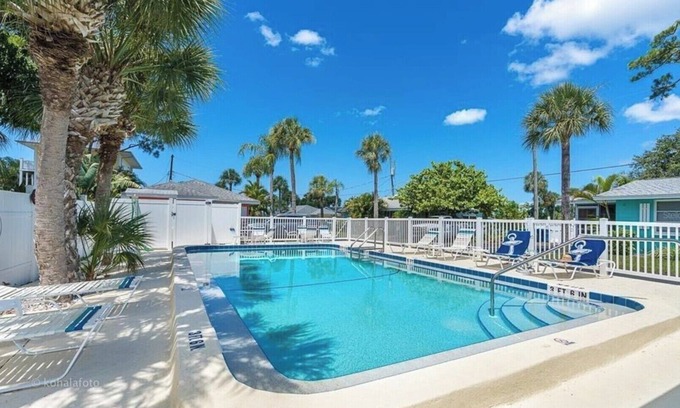 Englewood Casa | Spacious Updated Home with Heated Pool, Sunset Deck, close to beach-Dearborn St.