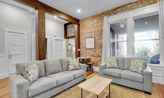 Dixon Park Casa | Spacious Updated Home Ideal For Groups W/ Parking by Lucky Savannah