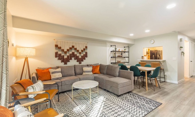 Eagle Casa | Spacious, Upgraded and Comfortable! Eagle Two Bedroom Retreat!