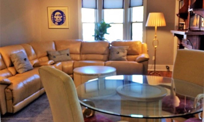 Midtown Apartamento | Amplio apartamento en planta alta en casa histórica