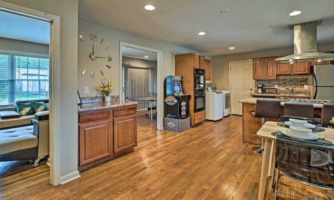 Collier Heights Casa | ⭐️⭐️ Spacious Urban Oasis, Minutes To Downtown ATL ⭐️⭐️