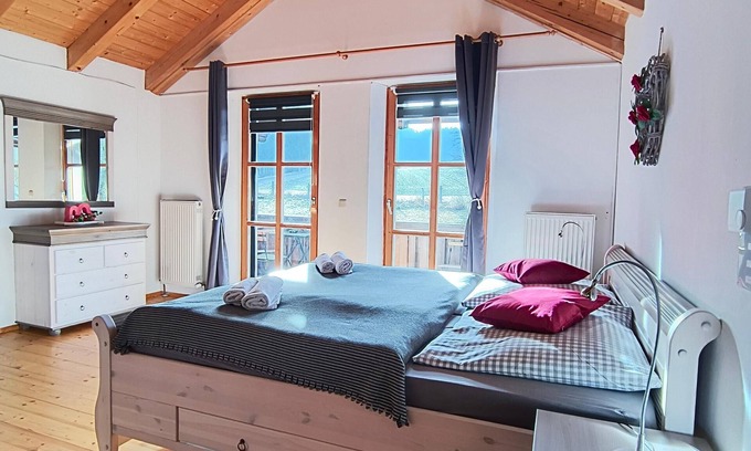 Oberviechtach Apartamento | Spacious vacation apartment (146 sqm)