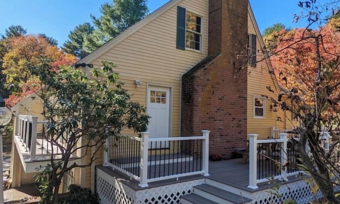 Weston Casa | Spacious vacation townhome unit with a pool