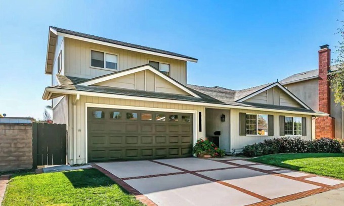 Ventura Casa | Spacious Ventura Home with yard