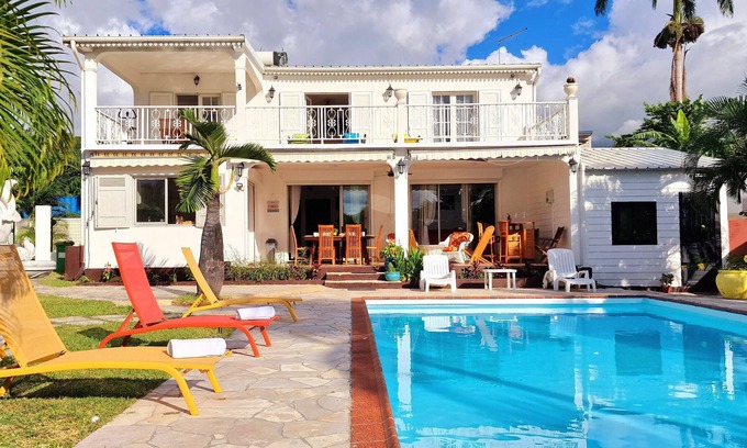 Saint-Paul Villa | Spacious villa for 8 people with salt pool 10m*6m.located in Saint-Paul