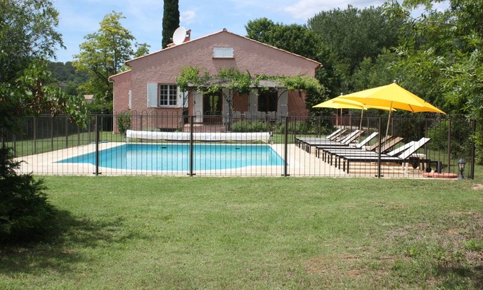 Le Thoronet Villa | Una espaciosa villa en Provenza, cerca de Lorgues, con una gran piscina climatizada.
