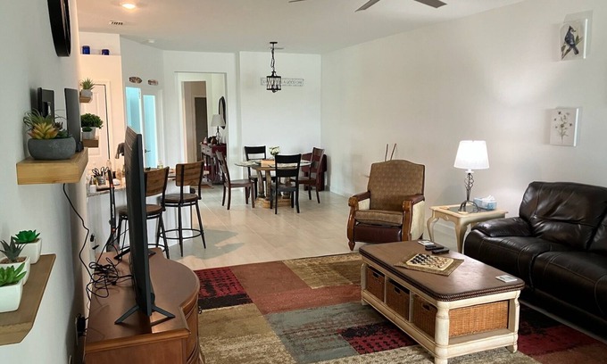 Gateway Casa | Spacious Villa in Timber Creek. 20 minutes from SW Florida Airport Fort Myers.