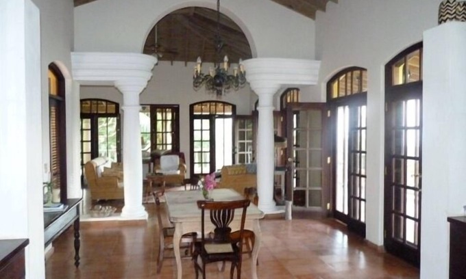 Trujillo Casa | Villa con jardín y vistas al mar y la playa privada