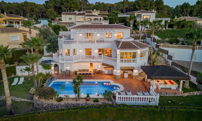 Tarraula Villa | Amplia villa de lujo con impresionantes vistas panorámicas - piscina climatizada