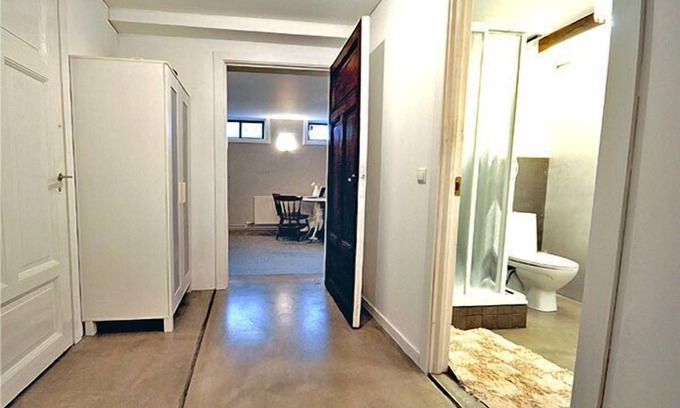 Vesturbær Apartamento | Amplio, cálido y acogedor estudio en el centro de la ciudad en un tranquilo patio en el centro de la ciudad.