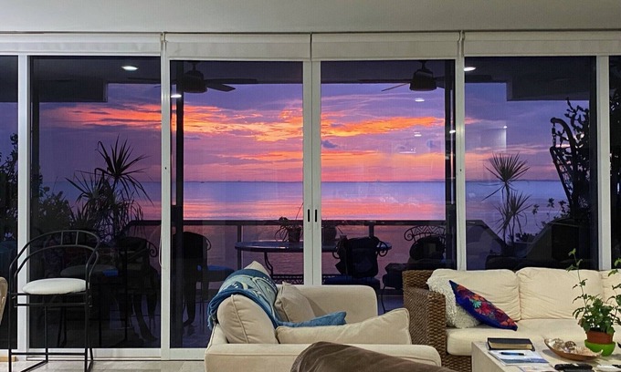 Zona Hotelera Norte Condominio | Condominio frente al mar Vistas a la puesta de sol, cocina remodelada / baño! 3 habitaciones / 2 baños 1900 sq