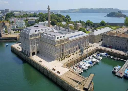 Plymouth Apartamento | Spacious waterside harbour retreat