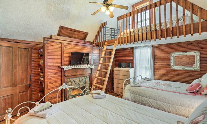 Weaverville Casa | Spacious Weaverville Vacation Rental Home!