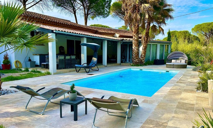 Vidauban Casa | Spacious, welcoming house with swimming pool.