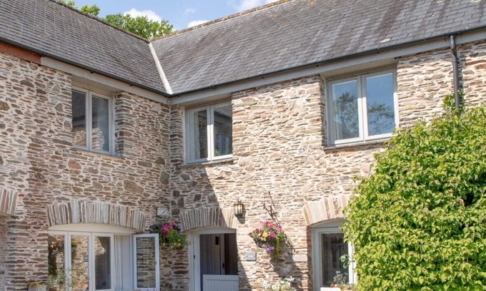 Chillington Cabaña | Spacious, Well Equipped Cottage Near South Devon coast - Sleeps 10 (plus2)