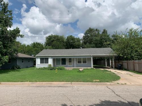 Wichita Casa | Spacious West Side Home away from Home!