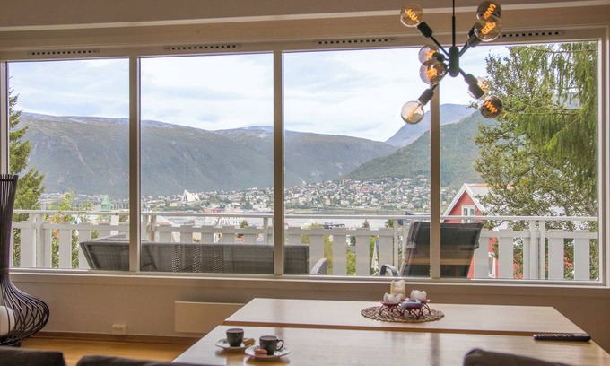 Tromso Apartamento | Panoramic View Modern Comfort