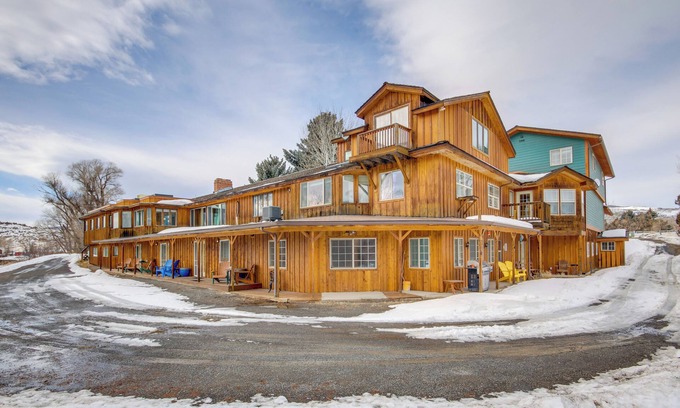 Emigrant Villa | Spacious Yellowstone River Retreat w/ Trails!