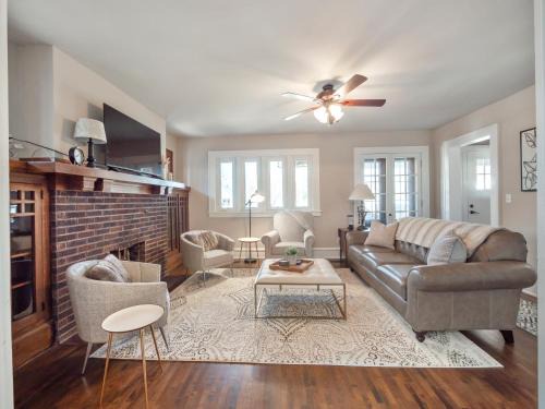 Waupaca Casa | Spanish Charm 4bed/3bath