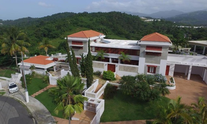 Canovanillas Casa | Spanish Mansion with Mountain views