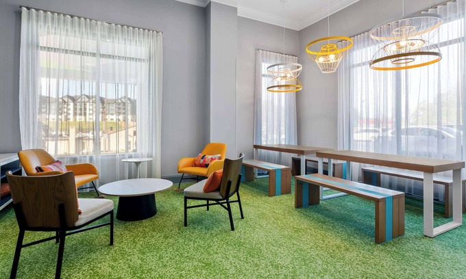 Daleville Hotel | Spark by Hilton Daleville Roanoke North