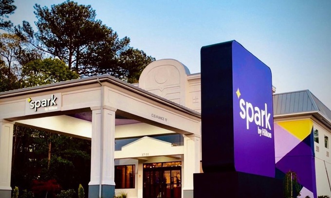 Gwinnett Place Hotel | Spark by Hilton Duluth