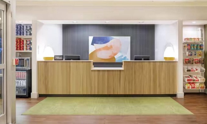 Madison Hotel | Spark By Hilton Madison Central