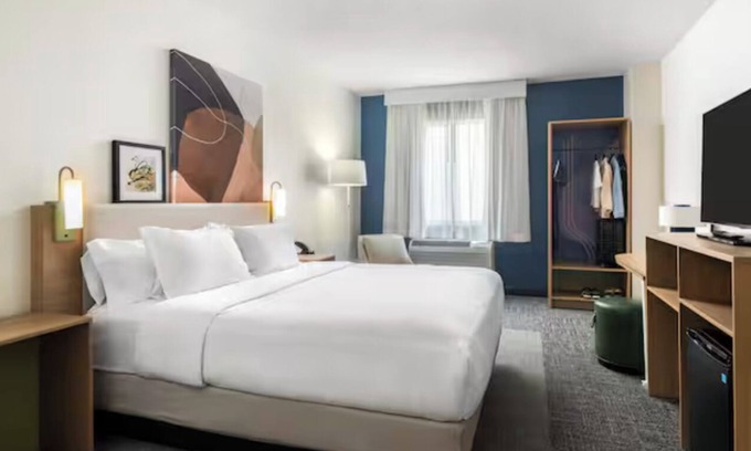 Santa Nella Hotel | Spark by Hilton Santa Nella on I-5