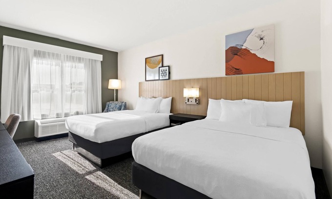 Panama City Beach Hotel | Spark by Hilton Panama City Beach