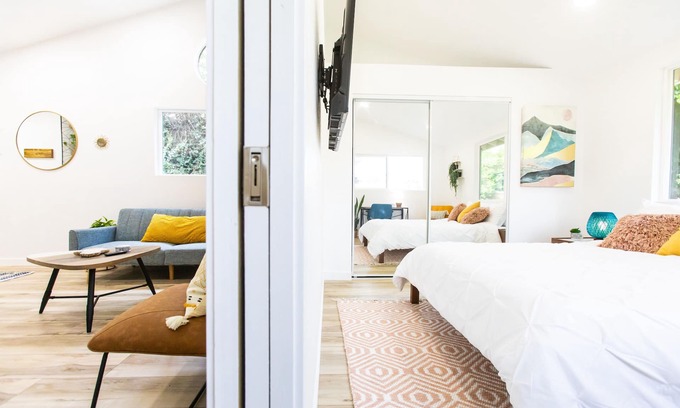 San Onofre Apartamento | Sparkling Clean, Stylish 1-bdrm w/parking - 5 min to hiking & beach!