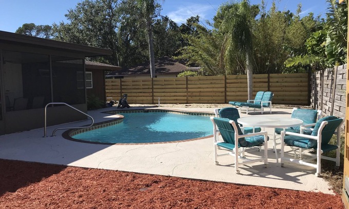 West Bradenton Casa | Casa limpia y reluciente cerca del río Manatee y el área de Warners Bayou NW Bradenton