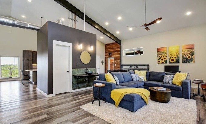 Johnson City Casa | Sparrow Ridge> Unparalleled Sunset Views, Private Texas Hill Country Retreat