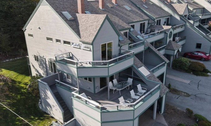 Southwest Harbor Casa | Special fall rates! Grandview near Acadia NP with pool, sauna, exercise room.