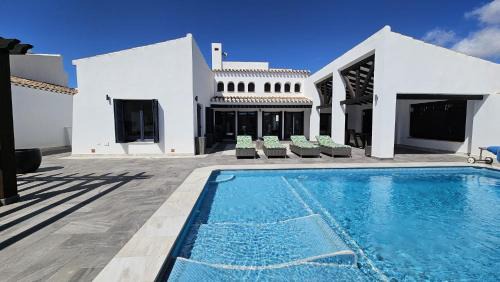 Caserio Los Tarquinos Villa | Spectacular 4 bed villa at El Valle Golf Resort
