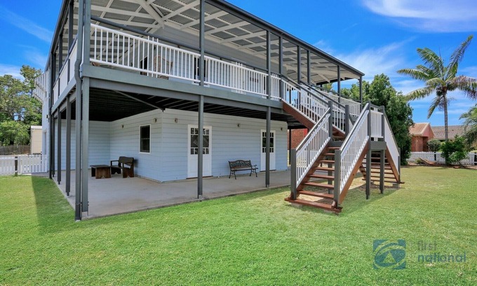Woodgate Casa | Spectacular Beach Holiday in Modern Country Comfort
