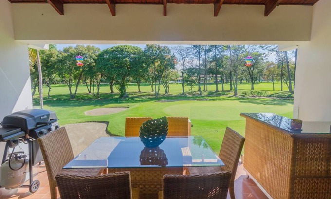 Ciudad Cariari Condominio | Spectacular Golf course views. Gated. Quiet. 15 min to SJO Airport