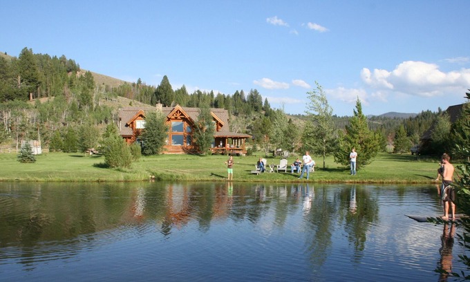 Stanley Casa | Espectacular finca para familias, pesca, senderismo y ciclismo.