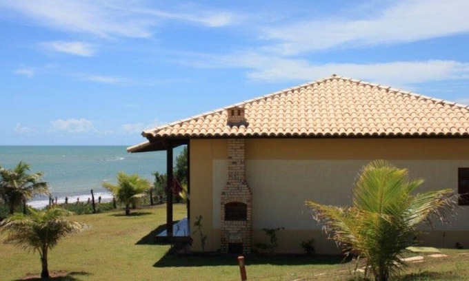 Zumbi Casa | Spectacular home in waterfront condominium
