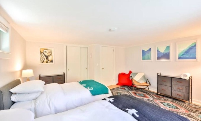 Shandaken Casa | Spectacular Modern Farmhouse - Town, Hike & Swim